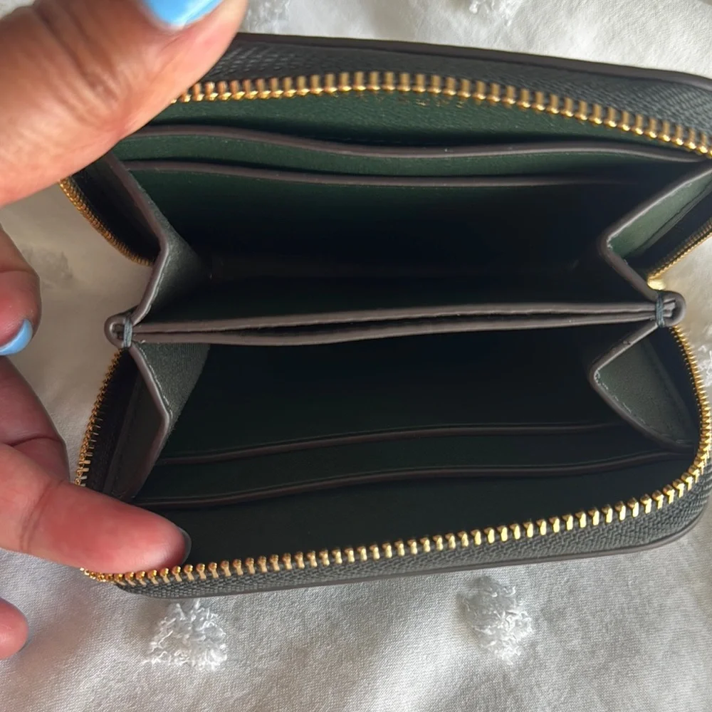 !!SALE!!TORY BURCH SMALL ELLA BIO ZIP WALLET - Picture 3 of 3